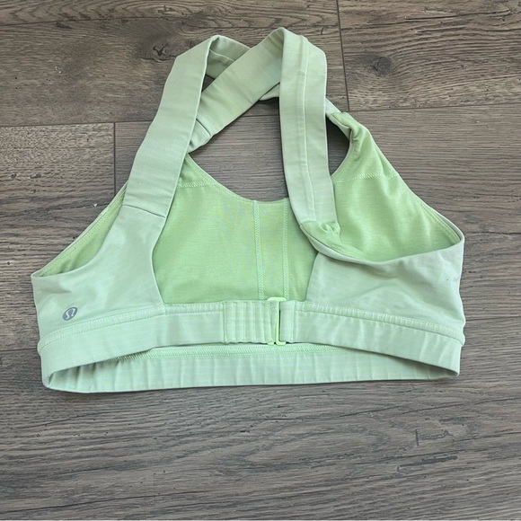 Lululemon Hook Stripe Faded Zap Green Striped Sports Bra Sz 8 - Picture 2 of 5